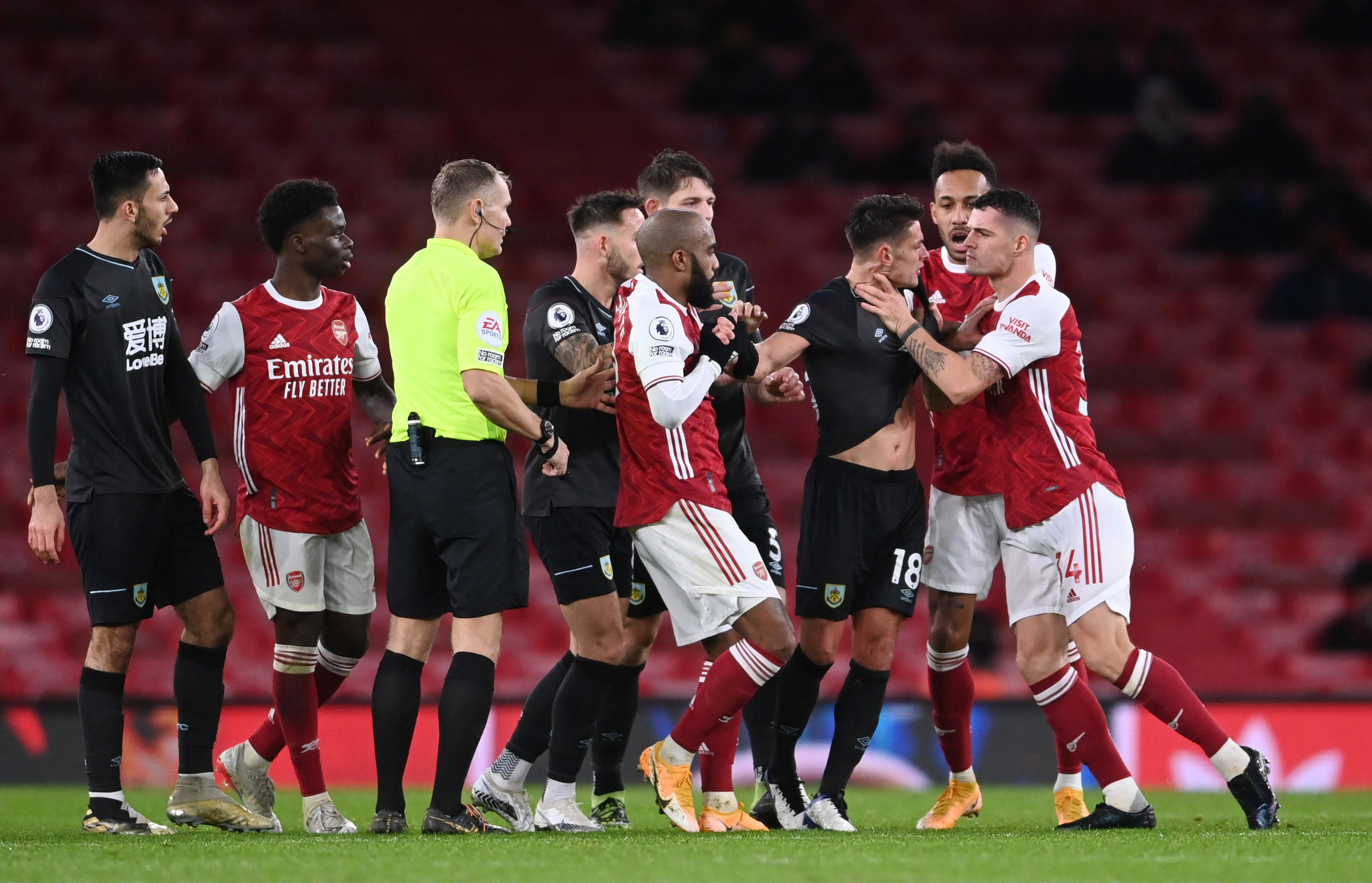 以此来吸引 以此来吸引